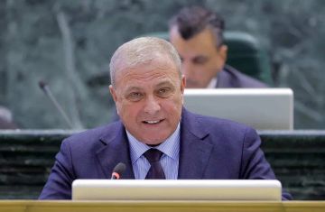 عطية يطالب الحكومة بتوضيح تصريحات الـ73 عاما للتعيين ومصير خريجي المخزون عطية يطالب الحكومة بتوضيح تصريحات الـ73 عاما للتعيين ومصير خريجي المخزون