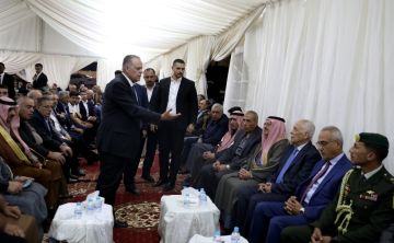 مندوبا عن الملك وولي العهد .. العيسوي يقدم واجب العزاء لــ(6) عشائر أردنية مندوبا عن الملك وولي العهد .. العيسوي يقدم واجب العزاء لــ(6) عشائر أردنية