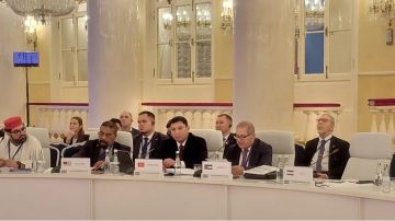 وفد من الأعيان يشارك باجتماعات اللجنة الثقافية بالجمعية البرلمانية الآسيوية في موسكو وفد من الأعيان يشارك باجتماعات اللجنة الثقافية بالجمعية البرلمانية الآسيوية في موسكو