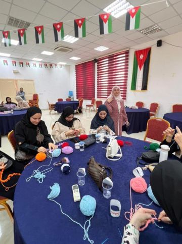 اختتام فعاليات دورة الكروشيه في مركز شابات المزار الشمالي اختتام فعاليات دورة الكروشيه في مركز شابات المزار الشمالي