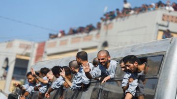 نادي الأسير الفلسطيني: أكثر من 9 آلاف معتقل لا يزالون داخل سجون الاحتلال نادي الأسير الفلسطيني: أكثر من 9 آلاف معتقل لا يزالون داخل سجون الاحتلال