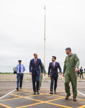 ولي العهد والأمير ويليام يزوران قاعدة بنسون الجوية الملكية في بريطانيا ولي العهد والأمير ويليام يزوران قاعدة بنسون الجوية الملكية في بريطانيا