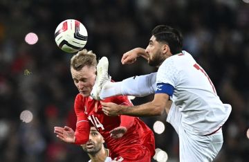 شاهد .. روسيا تهزم إيران بهدف "صاروخي" شاهد .. روسيا تهزم إيران بهدف "صاروخي"