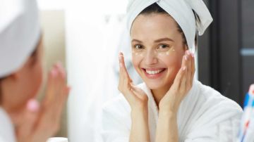 خطوات سريعة لبشرة نضرة في الخريف خلال 5 دقائق