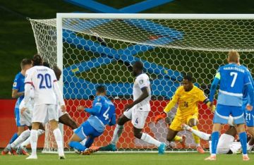أيسلندا تؤجل تأهل فرنسا لكأس العالم أيسلندا تؤجل تأهل فرنسا لكأس العالم