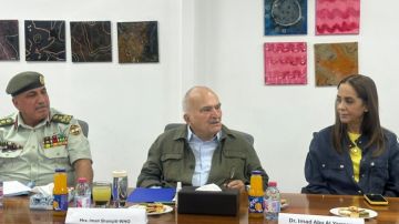 الأمير الحسن يزور مستشفى أطباء بلا حدود ويؤكد أهمية التكامل في العمل الإنساني الأمير الحسن يزور مستشفى أطباء بلا حدود ويؤكد أهمية التكامل في العمل الإنساني