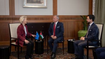 الملك يؤكد استمرار الأردن بدوره الديني والتاريخي في رعاية المقدسات الإسلامية والمسيحية في القدس الملك يؤكد استمرار الأردن بدوره الديني والتاريخي في رعاية المقدسات الإسلامية والمسيحية في القدس