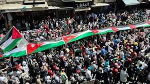 الزمن صفر بين عمان وغزة.. التزام ملكي يتجدد وممر إنساني لا ينقطع الزمن صفر بين عمان وغزة.. التزام ملكي يتجدد وممر إنساني لا ينقطع
