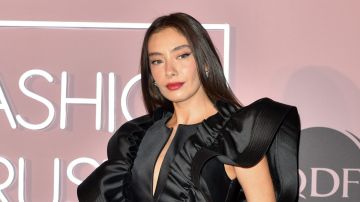 نسليهان أتاغول تعود إلى الشاشة بعد تجربة الأمومة