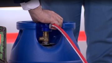 هيئة الطاقة: إدخال أسطوانات الغاز البلاستيكية إلى السوق الأردني يقترب من الانتهاء هيئة الطاقة: إدخال أسطوانات الغاز البلاستيكية إلى السوق الأردني يقترب من الانتهاء