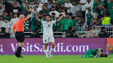 المخادمة يتفوق في قمة السعودية والعراق ويكسب ثقة الجماهير ضمن ملحق كأس العالم