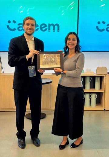 طلاب برنامج قمم للقيادات الواعدة يزورون مكاتب كريم في عمان لاستكشاف المسارات المهنية في مجالات التكنولوجيا والابتكار