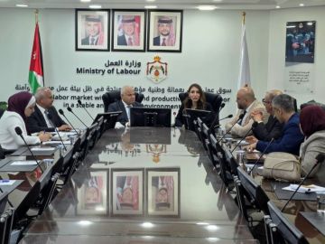 الأردن وفلسطين تتفقان على تعزيز التعاون في شؤون العمل وتبادل الخبرات الأردن وفلسطين تتفقان على تعزيز التعاون في شؤون العمل وتبادل الخبرات