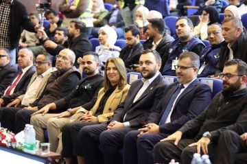 الأمير عمر بن فيصل يرعى اختتام فعاليات أولمبياد الروبوت الوطني الأمير عمر بن فيصل يرعى اختتام فعاليات أولمبياد الروبوت الوطني