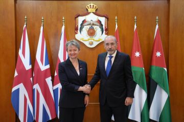 الصفدي يؤكد لوزيرة خارجية بريطانيا ضرورة وقف التصعيد الاسرائيلي الخطير في الضفة الغربية عاجل