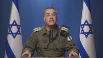 أدرعي يغادر منصبه .. جيش الاحتلال يبحث عن وجه جديد لخطابه العربي