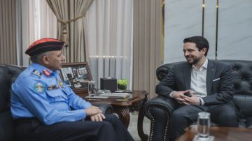 نائب الملك يزور مديرية الأمن ويشيد بجهودها وتطورها التقني