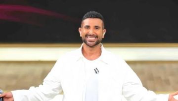 أحمد سعد يظهر لأول مرة بعد الحادث المروع (فيديو) أحمد سعد يظهر لأول مرة بعد الحادث المروع (فيديو)