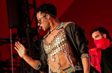 بعد أسبوع على رحيله.. محمد رمضان يكشف عن وصية والده من خلال أغنية جديدة (فيديو)