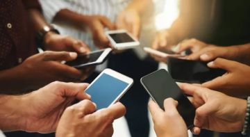 استخدام الإنترنت في الأردن يقفز إلى مستويات قياسية وتحذيرات من آثار اجتماعية خطيرة عاجل استخدام الإنترنت في الأردن يقفز إلى مستويات قياسية وتحذيرات من آثار اجتماعية خطيرة عاجل