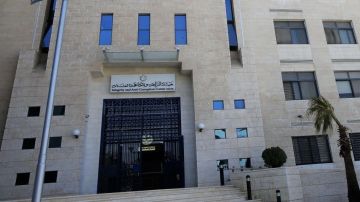 توقيف مسؤولين سابقين من شركة أبعاد الأردن