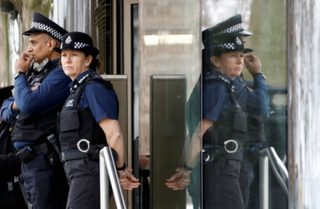 للمرة الثانية في شهر .. بريطانيا تبحث عن طالب لجوء أفرج عنه بالخطأ