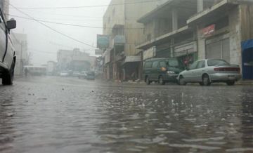 بلدية الأزرق تعلن حالة الطوارئ خلال المنخفض الجوي