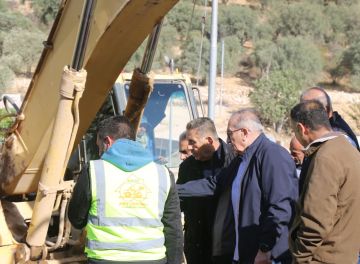 وزير الأشغال يتفقد مشاريع طرق في البلقاء وجرش وعجلون وإربد