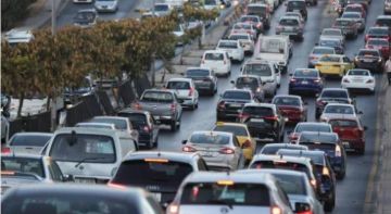 السير: كثافة مرورية ملحوظة بسبب حادث بين مركبتين على طريق المطار باتجاه السابع