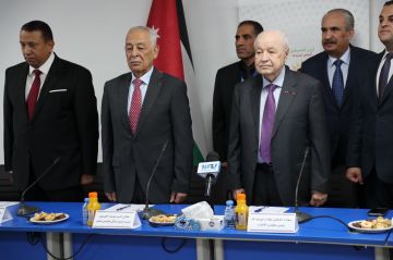 طلال ابوغزاله يعلن إشهار جمعية أردن المستقبل في عمان طلال ابوغزاله يعلن إشهار جمعية أردن المستقبل في عمان