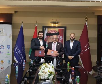 مذكرة تعاون بين عمان الأهلية والشركة الأولى لتدوير الورق والكرتون