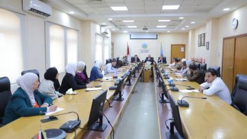 وحدة التطوير تلتقي مساعدي الجودة وضباط الارتباط في الكليات والوحدات الادارية وحدة التطوير تلتقي مساعدي الجودة وضباط الارتباط في الكليات والوحدات الادارية