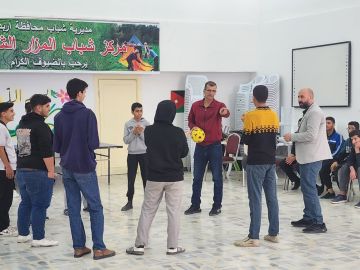 مركز شباب المزار الشمالي ينفذ نشاط في مهارات الحياة الأساسية للشباب.