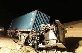 3 إصابات جراء حادث تدهور شاحنة في شارع الـ100 باتجاه الزرقاء