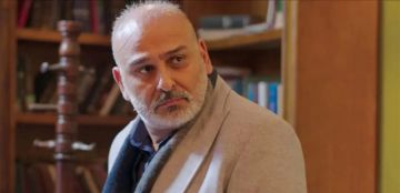 جمال سليمان إلى سجن صيدنايا.. كاتب سوري يكشف التفاصيل جمال سليمان إلى سجن صيدنايا.. كاتب سوري يكشف التفاصيل