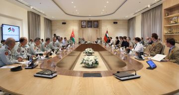 الحنيطي يستقبل المستشار العسكري البريطاني للشرق الأوسط الحنيطي يستقبل المستشار العسكري البريطاني للشرق الأوسط