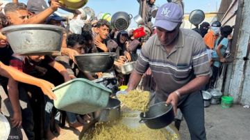 الملك ورئيس فيتنام يعقدان مباحثات في هانوي الملك ورئيس فيتنام يعقدان مباحثات في هانوي