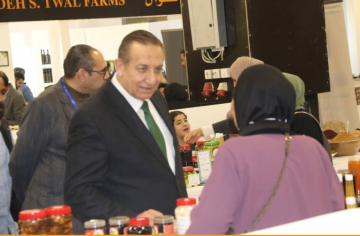 وزير الزراعة يتفقد فعاليات مهرجان الزيتون في يومه الثاني