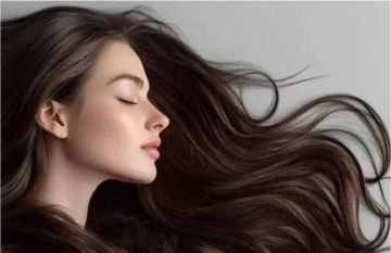 إليك ثلاث وصفات طبيعية سهلة لترطيب وتقوية الشعر الجاف إليك ثلاث وصفات طبيعية سهلة لترطيب وتقوية الشعر الجاف