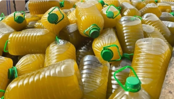 مداهمة معصرة في اربد تبيع زيتا مغشوشا