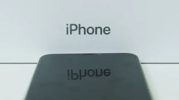 آيفون القابل للطي المقبل سيضم كاميرا هي الأولى من نوعها آيفون القابل للطي المقبل سيضم كاميرا هي الأولى من نوعها