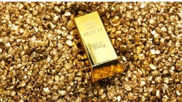 الذهب يلتقط أنفاسه .. تراجع طفيف يثبت الأوقية فوق 4130 دولارا الذهب يلتقط أنفاسه .. تراجع طفيف يثبت الأوقية فوق 4130 دولارا