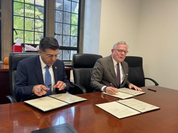 العلوم والتكنولوجيا وتمبل الأميركية توقعان اتفاقيات تعاون اكاديمي