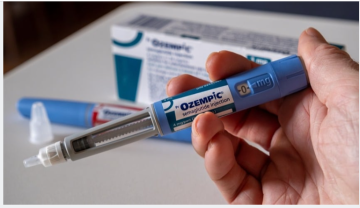 لماذا يفقد البعض شعرهم مع تناول حقن التنحيف؟ لماذا يفقد البعض شعرهم مع تناول حقن التنحيف؟