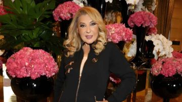 نادية الجندي تخطف الأنظار بإطلالة رجالية جريئة .. صور نادية الجندي تخطف الأنظار بإطلالة رجالية جريئة .. صور