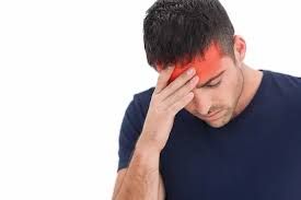 الصداع الناتج عن الإفراط في تناول الأدوية: الحقيقة المزعجة خلف المسكنات الصداع الناتج عن الإفراط في تناول الأدوية: الحقيقة المزعجة خلف المسكنات