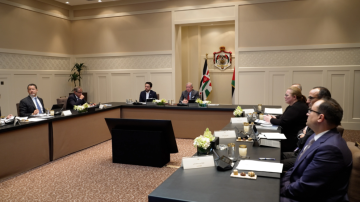 الملك يدعو لتبني نهج حكومي موحد يسهم في تبسيط الإجراءات على المستثمر