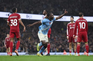 مانشستر سيتي يقسو على ليفربول بثلاثية مانشستر سيتي يقسو على ليفربول بثلاثية