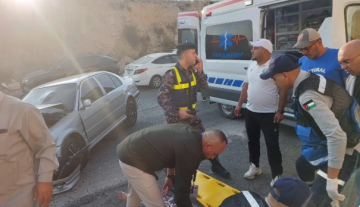 4 إصابات بحادث سير في عين الباشا ومدير المركز الصحي يتدخل لإسعافهم 4 إصابات بحادث سير في عين الباشا ومدير المركز الصحي يتدخل لإسعافهم