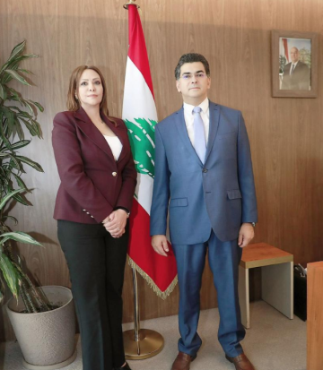 مديرة المركز الريادي تلتقي وزير الإعلام اللبناني في بيروت مديرة المركز الريادي تلتقي وزير الإعلام اللبناني في بيروت